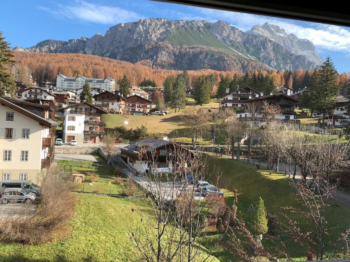 Hotel Serena Cortina Cortina dʼAmpezzo Exteriör bild