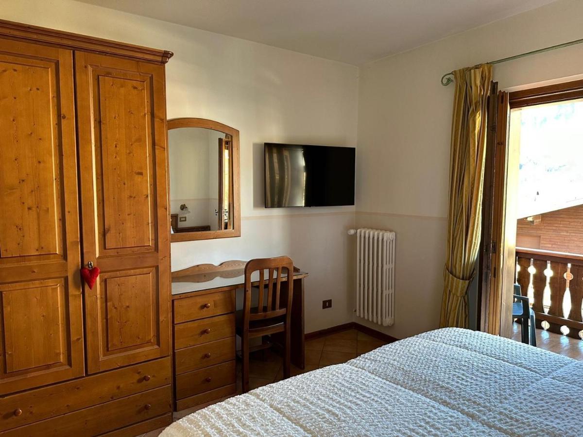 Hotel Serena Cortina Cortina dʼAmpezzo Exteriör bild
