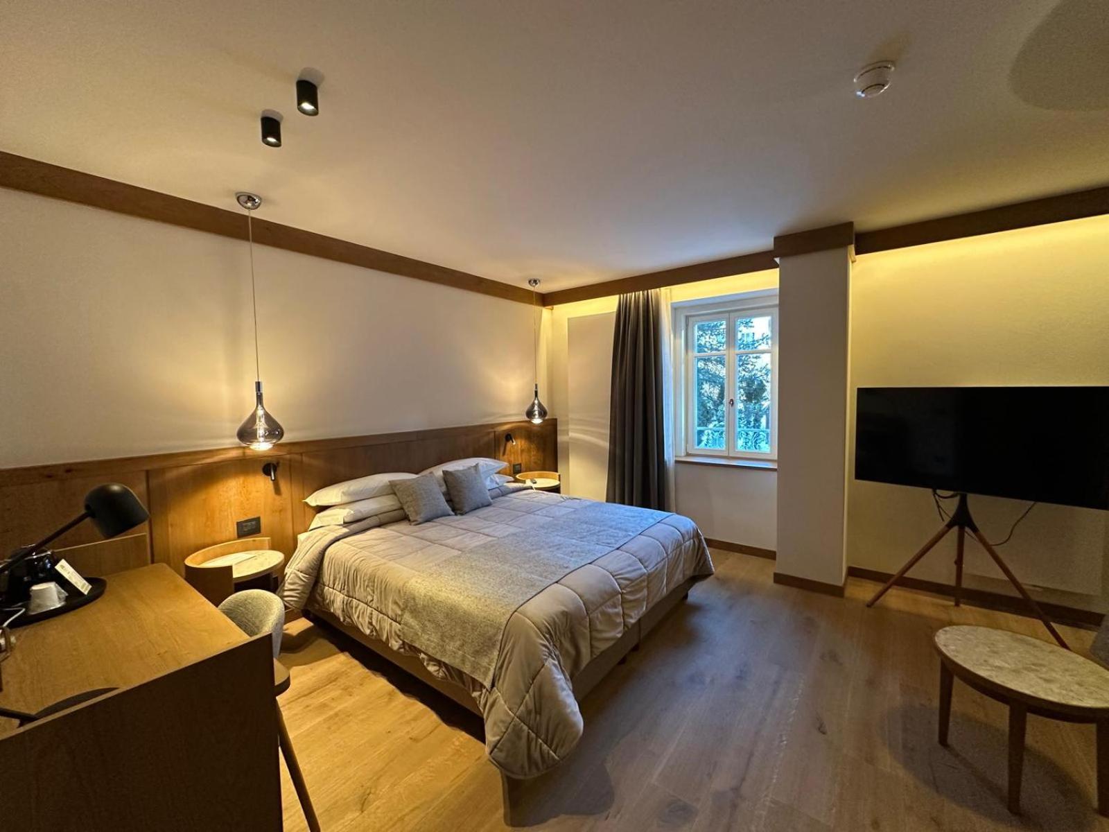 Hotel Serena Cortina Cortina dʼAmpezzo Exteriör bild