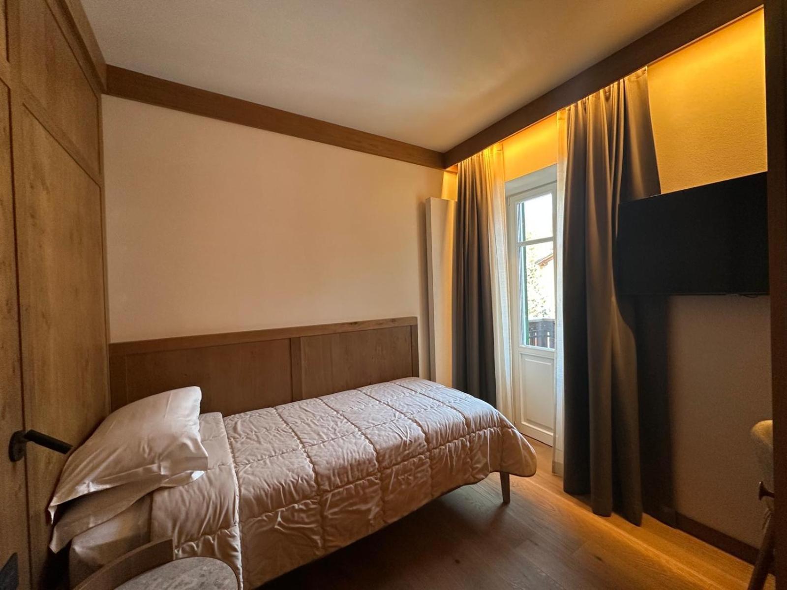 Hotel Serena Cortina Cortina dʼAmpezzo Exteriör bild