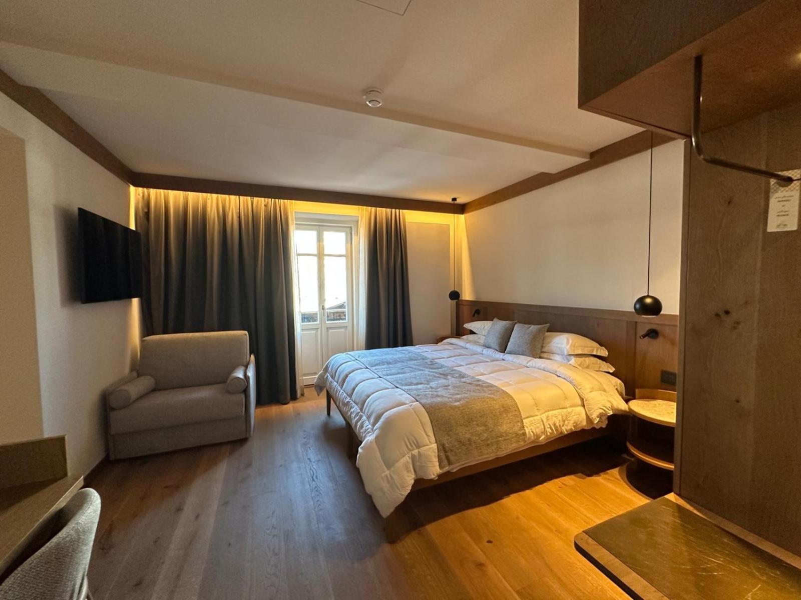 Hotel Serena Cortina Cortina dʼAmpezzo Exteriör bild