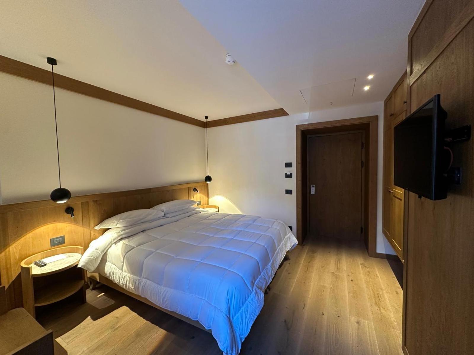 Hotel Serena Cortina Cortina dʼAmpezzo Exteriör bild