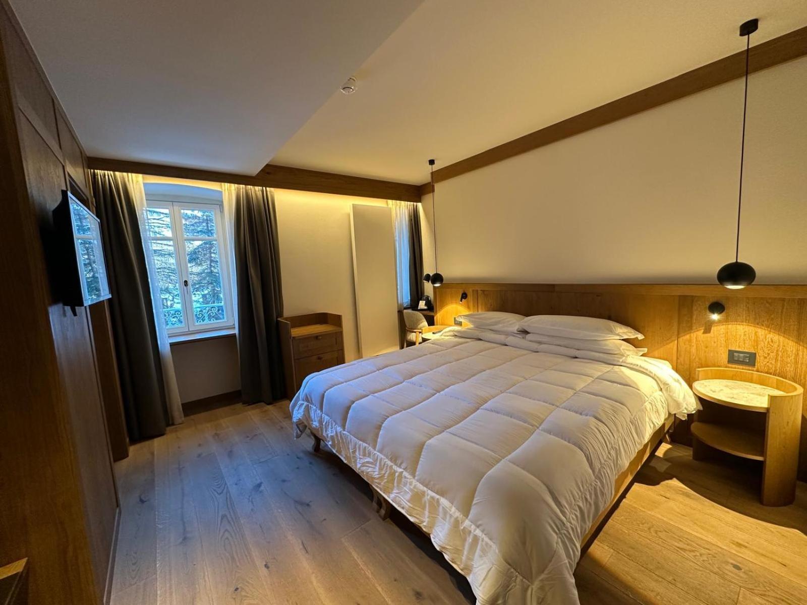 Hotel Serena Cortina Cortina dʼAmpezzo Exteriör bild